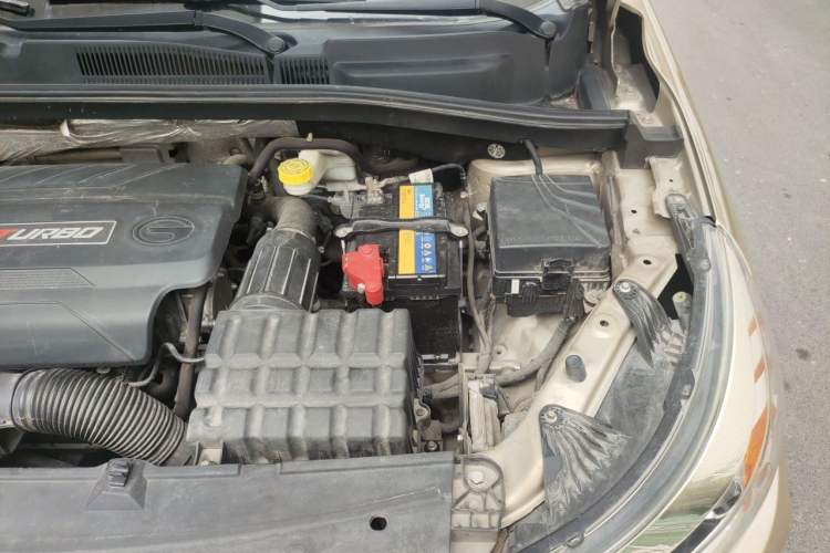 Used GAC Trumpchi GS4 2016 235T G-DCT Luxury Edition Engine Bay Left