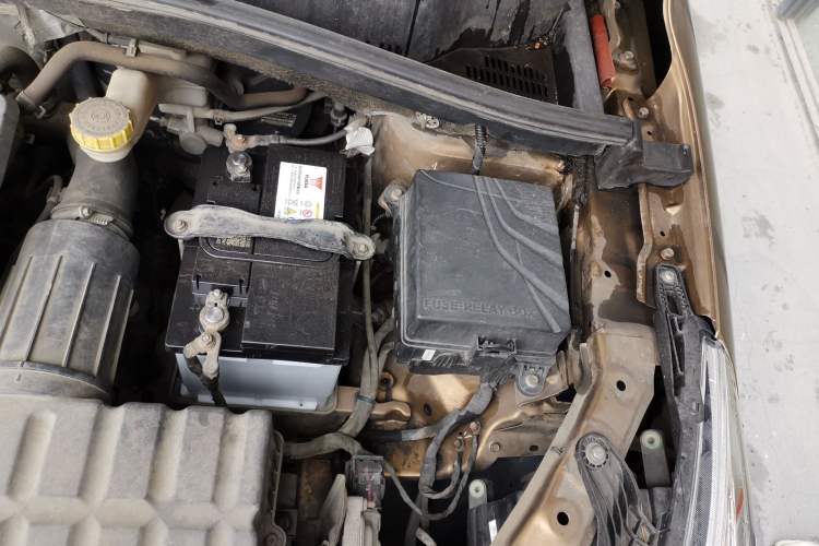 Used GAC Trumpchi GS4 2016 235T Manual Luxury Edition Engine Bay Left