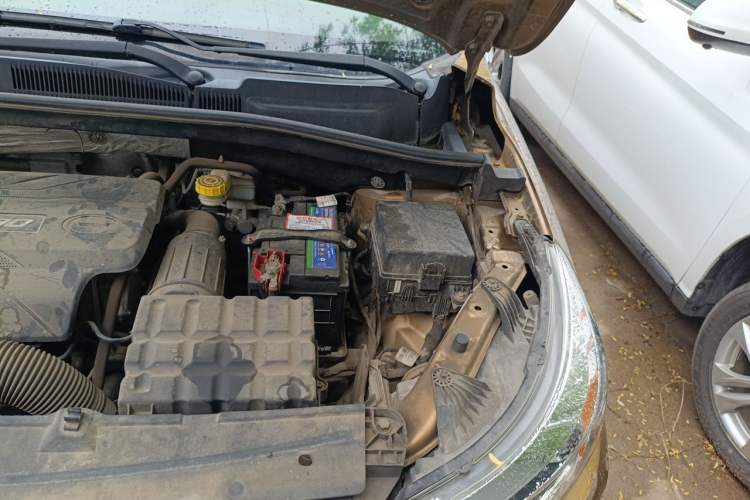 Used GAC Trumpchi GS4 2016 235T G-DCT Luxury Edition Engine Bay Left