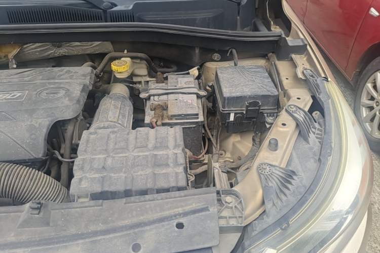 Used GAC Trumpchi GS4 2016 235T G-DCT Luxury Edition Engine Bay Left