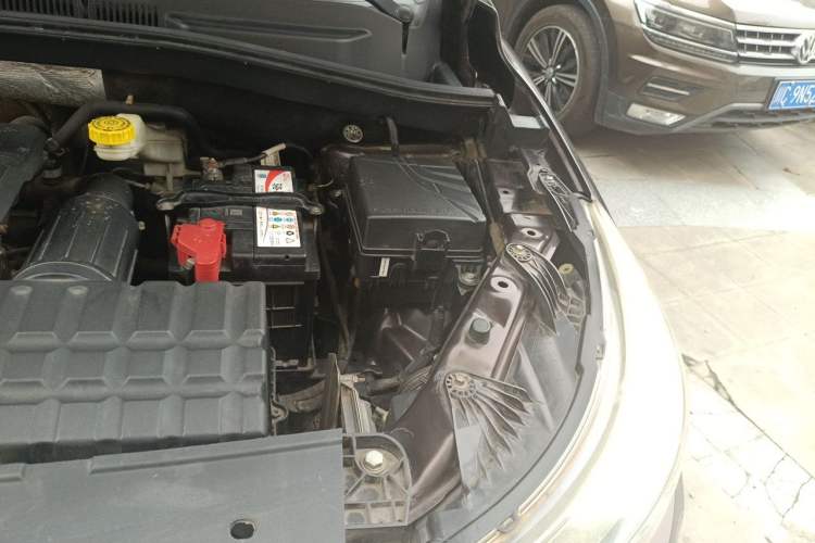 Used GAC Trumpchi GS4 2016 235T G-DCT Luxury Edition Engine Bay Left