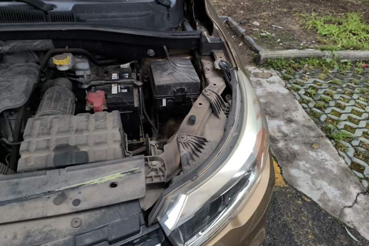 Used GAC Trumpchi GS4 2016 235T Manual Luxury Edition Engine Bay Left