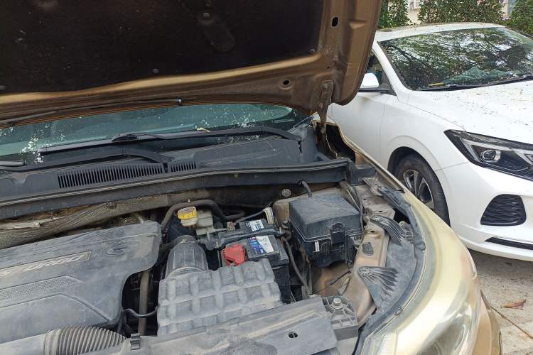 Used GAC Trumpchi GS4 2016 235T G-DCT Elite Edition Engine Bay Left