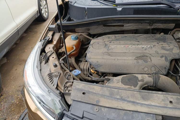 Used GAC Trumpchi GS4 2016 235T G-DCT Luxury Edition Engine Bay Right