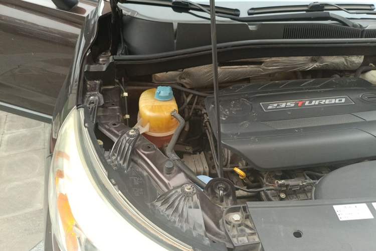Used GAC Trumpchi GS4 2016 235T G-DCT Luxury Edition Engine Bay Right