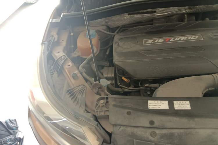 Used GAC Trumpchi GS4 2016 235T G-DCT Luxury Edition Engine Bay Right
