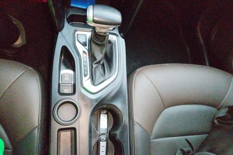 Used GAC Trumpchi GS4 2016 235T G-DCT Luxury Edition Gear Lever