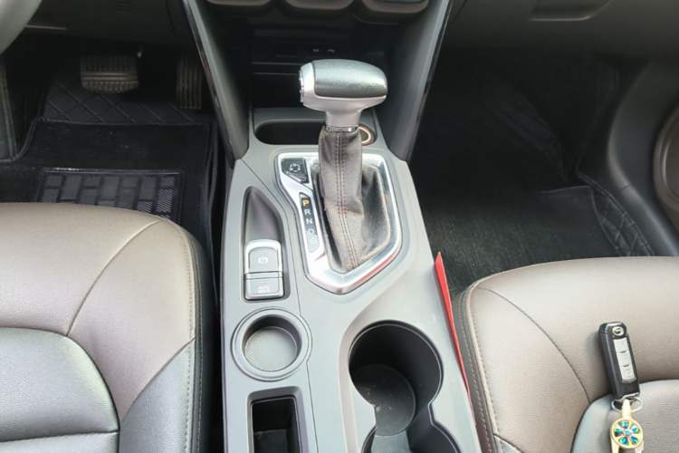 Used GAC Trumpchi GS4 2016 235T G-DCT Elite Edition Gear Lever