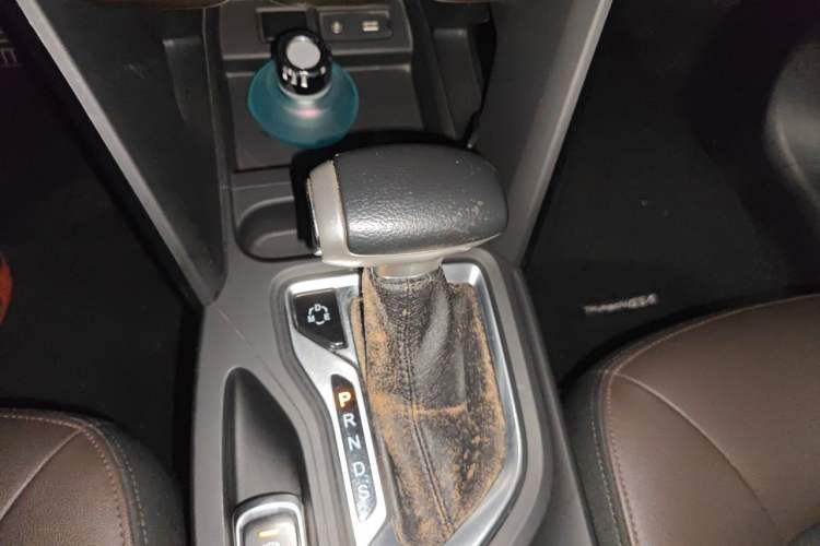 Used GAC Trumpchi GS4 2016 235T G-DCT Elite Edition Gear Lever