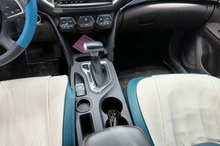 Used GAC Trumpchi GS4 2016 235T G-DCT Elite Edition Gear Lever