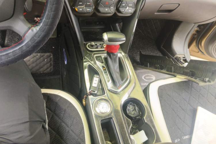 Used GAC Trumpchi GS4 2016 235T G-DCT Elite Edition Gear Lever