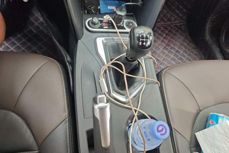 Used GAC Trumpchi GS4 2016 235T Manual Luxury Edition Gear Lever