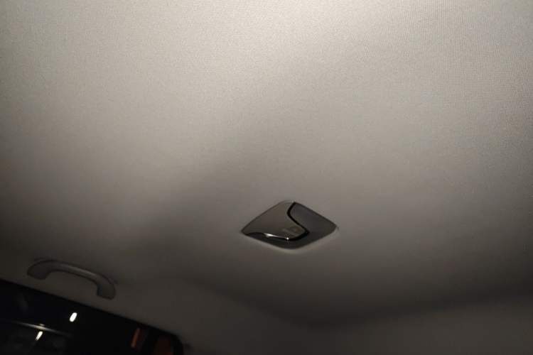Used GAC Trumpchi GS4 2016 235T G-DCT Elite Edition Headliner