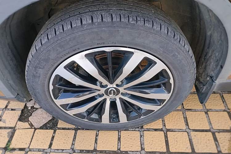 Used GAC Trumpchi GS4 2016 235T Manual Luxury Edition Left Front Wheel Hub