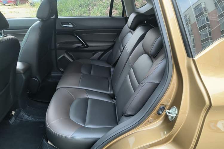 Used GAC Trumpchi GS4 2016 235T G-DCT Elite Edition Left Rear Seat