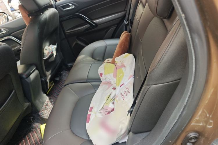 Used GAC Trumpchi GS4 2016 235T Manual Luxury Edition Left Rear Seat