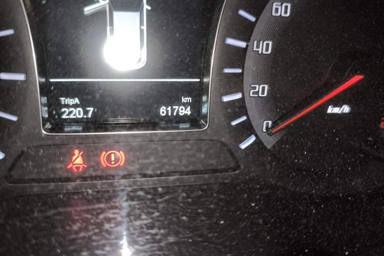 Used GAC Trumpchi GS4 2016 235T Manual Luxury Edition Odometer Close Up