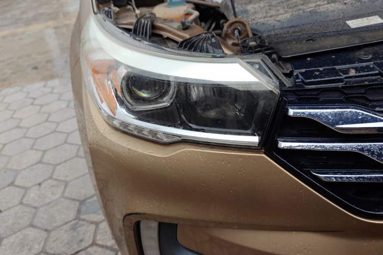 Used GAC Trumpchi GS4 2016 235T G-DCT Luxury Edition Right Front Headlight