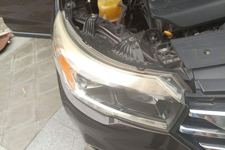 Used GAC Trumpchi GS4 2016 235T G-DCT Luxury Edition Right Front Headlight