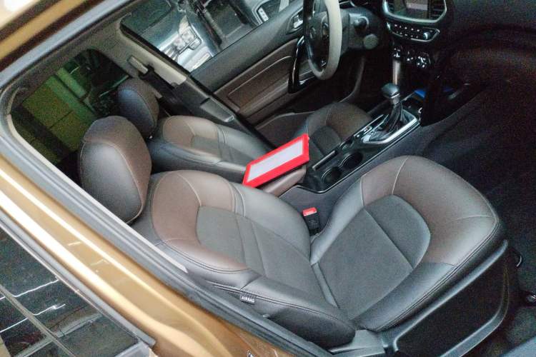 Used GAC Trumpchi GS4 2016 235T G-DCT Luxury Edition Right Front Seat