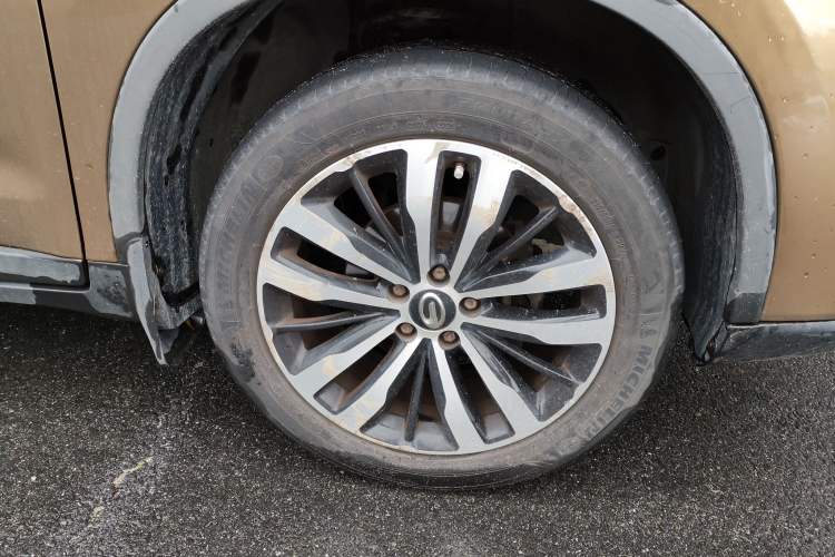 Used GAC Trumpchi GS4 2016 235T Manual Luxury Edition Right Front Wheel Hub