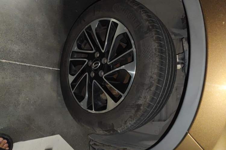 Used GAC Trumpchi GS4 2016 235T G-DCT Elite Edition Right Front Wheel Hub