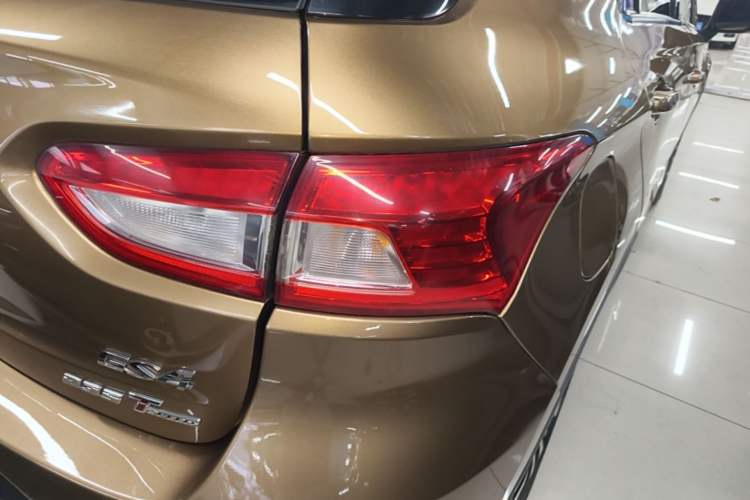 Used GAC Trumpchi GS4 2016 235T G-DCT Luxury Edition Right Rear Taillight