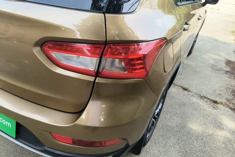 Used GAC Trumpchi GS4 2016 235T G-DCT Elite Edition Right Rear Taillight