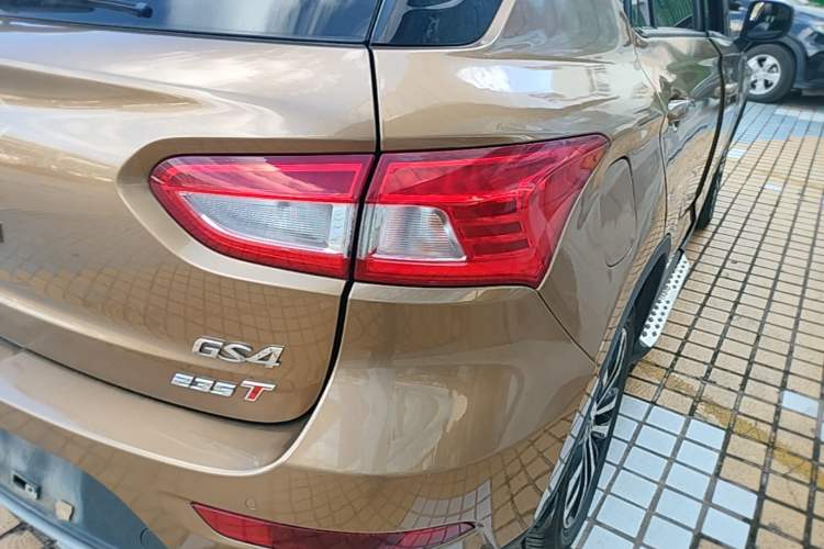 Used GAC Trumpchi GS4 2016 235T Manual Luxury Edition Right Rear Taillight