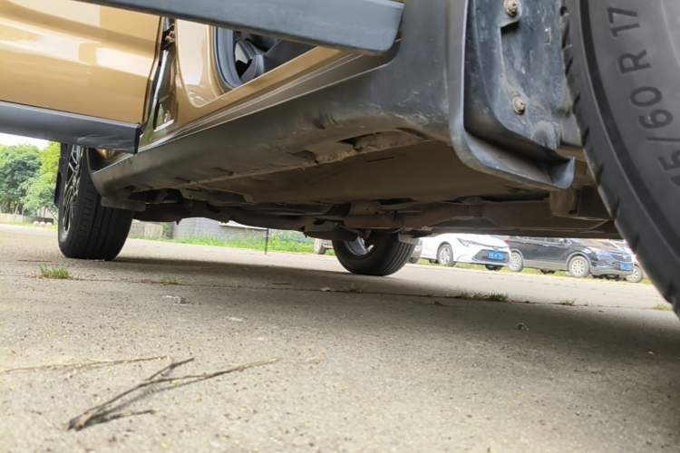 Used GAC Trumpchi GS4 2016 235T G-DCT Elite Edition Right Side Sill