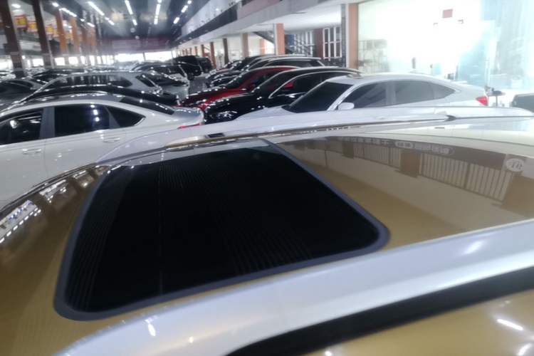 Used GAC Trumpchi GS4 2016 235T Manual Luxury Edition Roof
