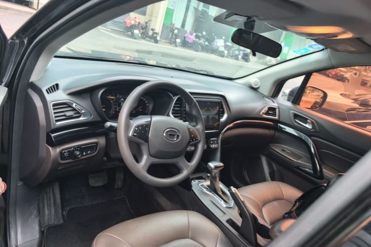 Used GAC Trumpchi GS4 2017 200T G-DCT Two-Wheel Drive Elite Edition Center Console