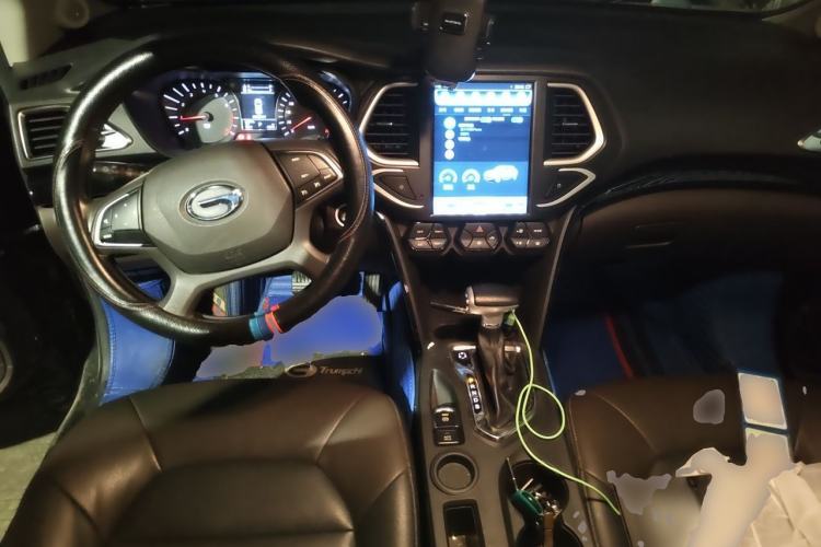 Used GAC Trumpchi GS4 2017 235T Automatic Two-Wheel Drive Elite Edition Center Console