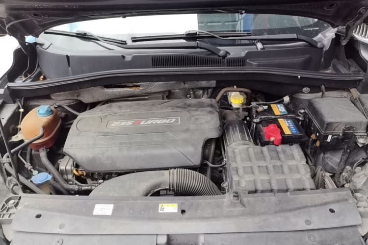 Used GAC Trumpchi GS4 2017 235T Automatic Two-Wheel Drive Luxury Smart Connectivity Version Engine Bay