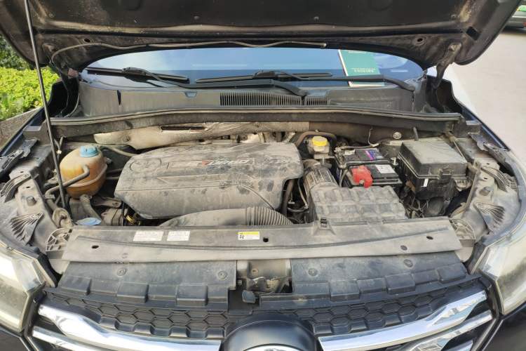 Used GAC Trumpchi GS4 2017 235T Automatic Two-Wheel Drive Elite Edition Engine Bay