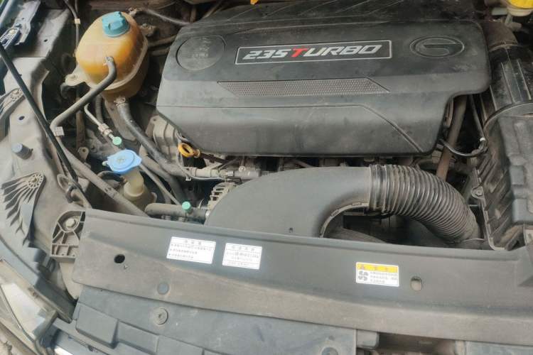 Used GAC Trumpchi GS4 2017 235T Automatic Two-Wheel Drive Luxury Smart Connectivity Version Engine Bay Right