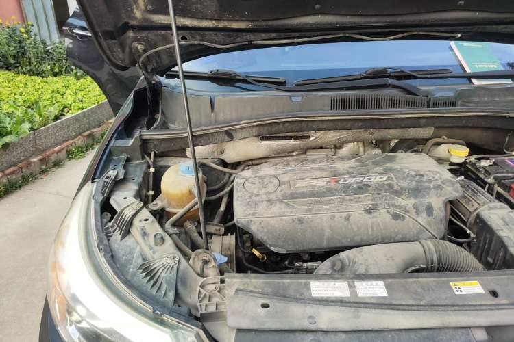Used GAC Trumpchi GS4 2017 235T Automatic Two-Wheel Drive Elite Edition Engine Bay Right