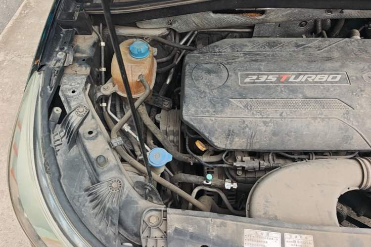 Used GAC Trumpchi GS4 2017 235T Automatic Two-Wheel Drive Elite Edition Engine Bay Right