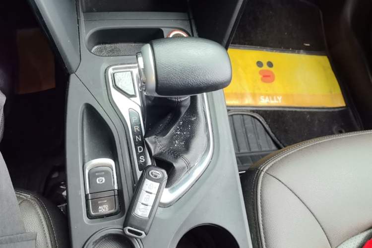 Used GAC Trumpchi GS4 2017 235T Automatic Two-Wheel Drive Luxury Smart Connectivity Version Gear Lever