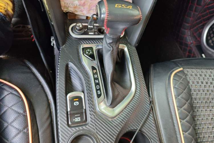 Used GAC Trumpchi GS4 2017 235T Automatic Two-Wheel Drive Elite Edition Gear Lever