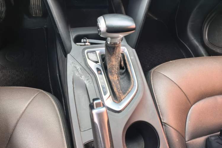 Used GAC Trumpchi GS4 2017 200T G-DCT Two-Wheel Drive Elite Edition Gear Lever