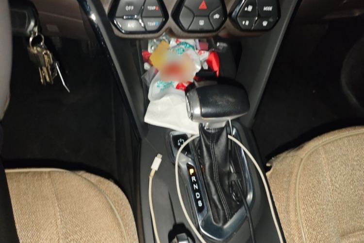 Used GAC Trumpchi GS4 2017 200T G-DCT Two-Wheel Drive Comfort Edition Gear Lever