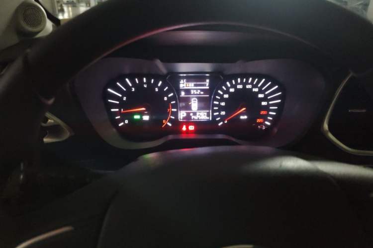 Used GAC Trumpchi GS4 2017 200T G-DCT Two-Wheel Drive Comfort Edition Instrument Cluster
