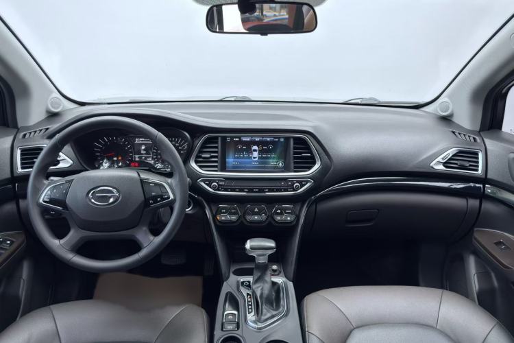 Used GAC Trumpchi GS4 2017 235T Automatic Two-Wheel Drive Elite Edition Interior 1