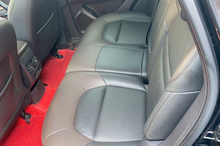 Used GAC Trumpchi GS4 2017 235T Automatic Two-Wheel Drive Luxury Smart Connectivity Version Interior 2