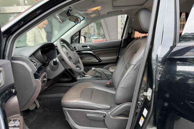 Used GAC Trumpchi GS4 2017 200T G-DCT Two-Wheel Drive Elite Edition Interior 4