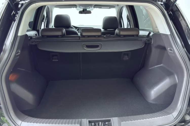 Used GAC Trumpchi GS4 2017 235T Automatic Two-Wheel Drive Elite Edition Interior 5