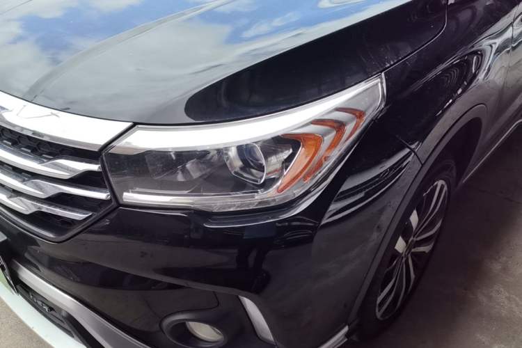 Used GAC Trumpchi GS4 2017 235T Automatic Two-Wheel Drive Luxury Smart Connectivity Version Left Front Headlight