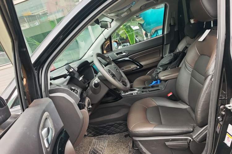 Used GAC Trumpchi GS4 2017 235T Automatic Two-Wheel Drive Elite Edition Left Front Seat