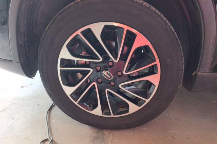 Used GAC Trumpchi GS4 2017 235T Automatic Two-Wheel Drive Elite Edition Left Front Wheel Hub